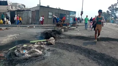 Cape Town roads blocked in electricity protest — Ground Up