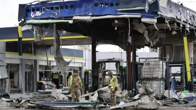 Ukraine: Russian strike on Kyiv gas station kills 2 — Deutsche Welle