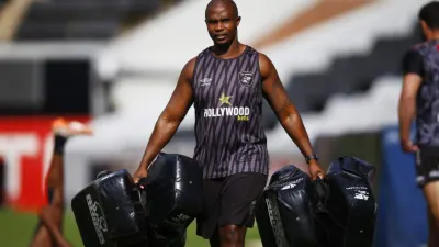 News24 | Mongalo relishes Sharks test against Leinster’s ‘godfather of defence’ Nienaber — News24 Sport