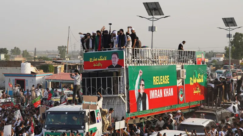 Thousands of Imran Khan supporters march towards Pakistan's barricaded capital — photograph supplied by Sky News World