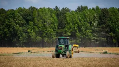 Zimbabwe’s massive payout to former farmers: What the latest figures show — The South African