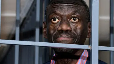 Besigye brought two loaded pistols to Nairobi meeting, court hears — Nile Post