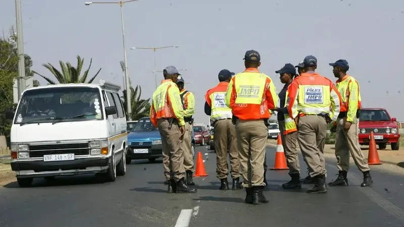 JMPD officer caught in corruption after R1.5 million cash seizure — photograph supplied by Cape Times / IOL Cape