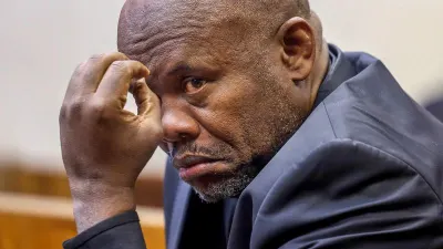 Cash to drop charges and threats for associates — Sibiya faces weekend in jail — Daily Maverick
