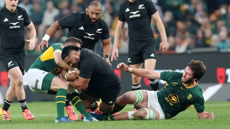 All Blacks urge referees to penalise breakdown infringements immediately — photograph supplied by IOL Sport