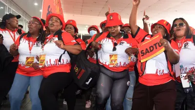 Factional battles still delaying start of Cosatu congress — HeraldLIVE