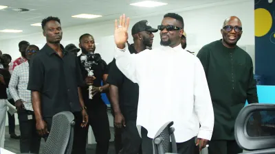 Sarkodie visits MobileMoney Fintech LTD — MyJoyOnline