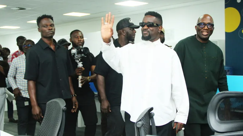 Sarkodie visits MobileMoney Fintech LTD — photograph supplied by MyJoyOnline