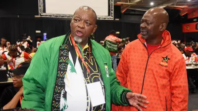 Cosatu blames ANC for collapsing municipalities — HeraldLIVE