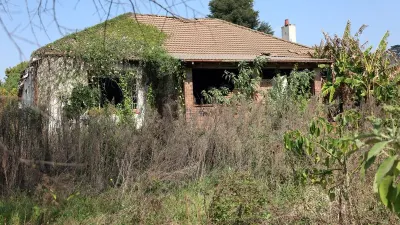 BROKEN HOMES: Joburg’s silent siege — Kensington residents move out as home hijackers move in — Daily Maverick