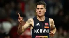 Ingebrigtsen withdraws from 1500m showdown with Kerr — BBC Sport