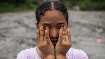 Photos: Nepal flood survivors find little trace of former lives — Al Jazeera