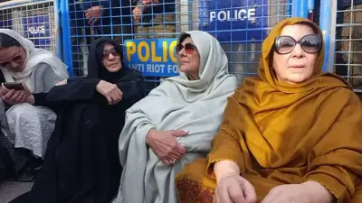After Aleema, Imran’s sisters Uzma and Noreen also detained in Lahore under MPO for 30 days — Dawn (Pakistan)