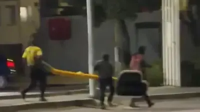 WATCH: ‘Thieves’ caught on camera walking off with Kenilworth traffic light — IOL (site feed)