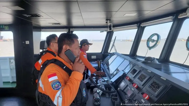 Indonesia rescuers search for 130 people after ferry sinks — photograph supplied by Deutsche Welle