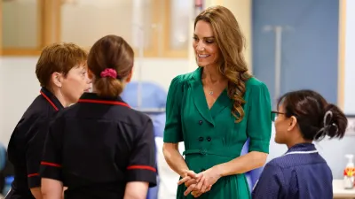 Kate visits hospital where she was treated for cancer — Sky News Home