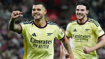 Guimaraes haunts Sunderland as Arsenal continue winning start — Sky Sports